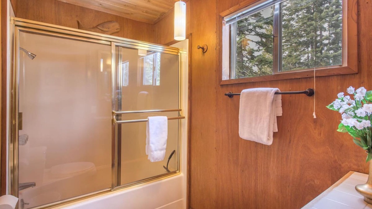Photo of Bathroom in Chamberlands