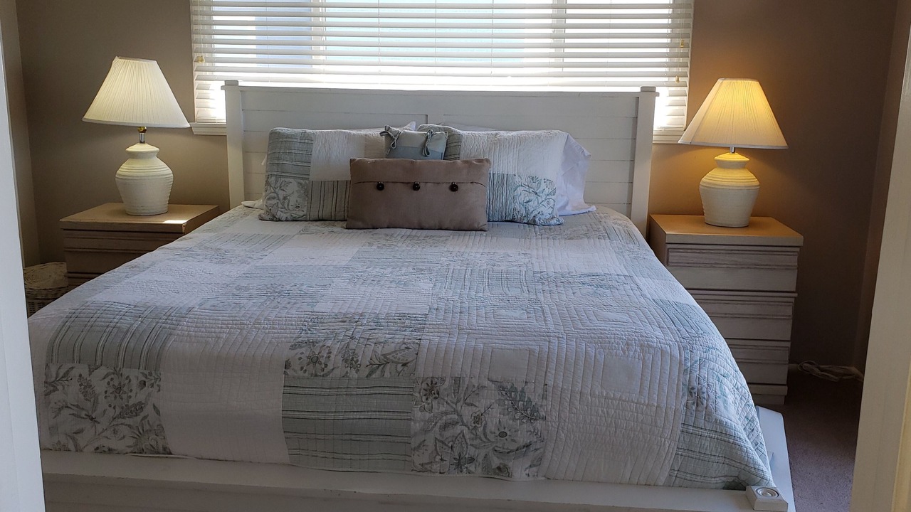 Photo of Bedroom in Pierpont Bay