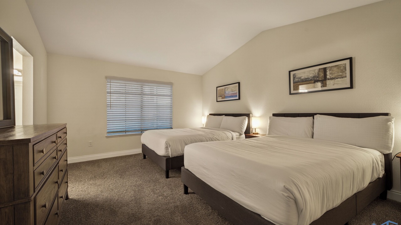 Photo of Bedroom in Canyon Gate