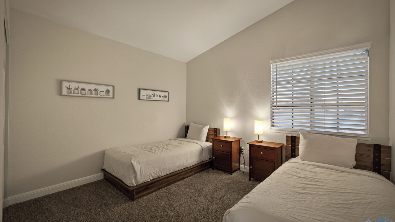 Photo of Bedroom in Canyon Gate