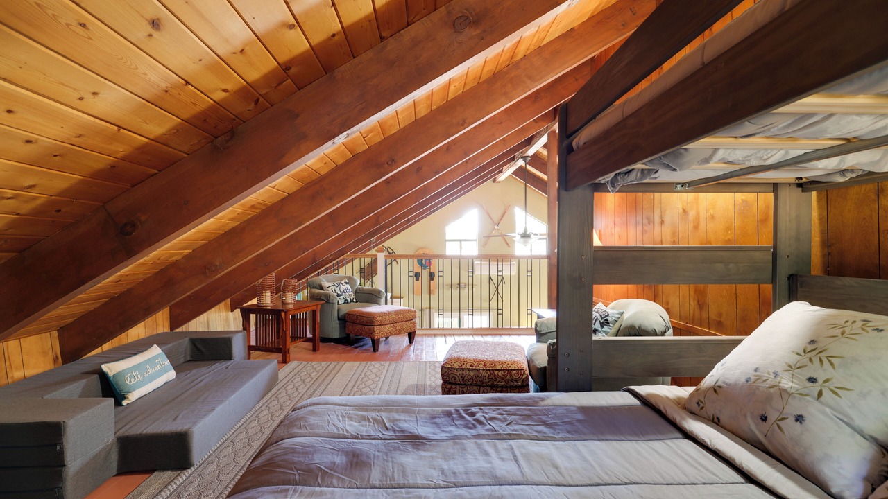 Photo of Bedroom in Groveland
