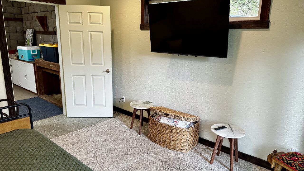 Photo of Bedroom in Myers Flat
