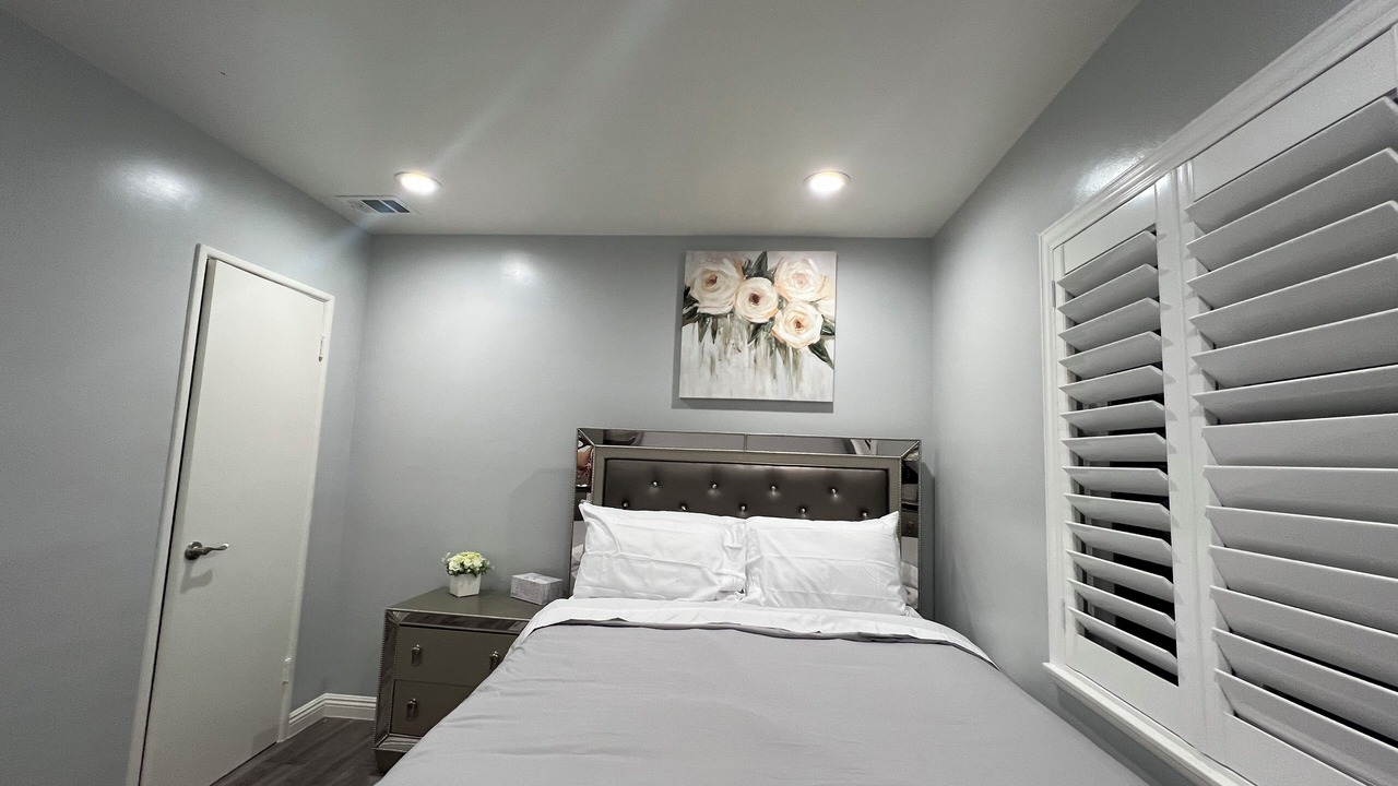 Photo of Bedroom in Midway City