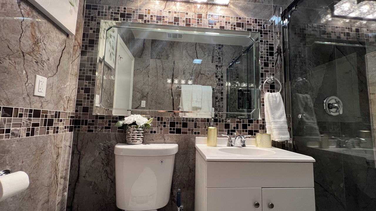 Photo of Bathroom in Midway City