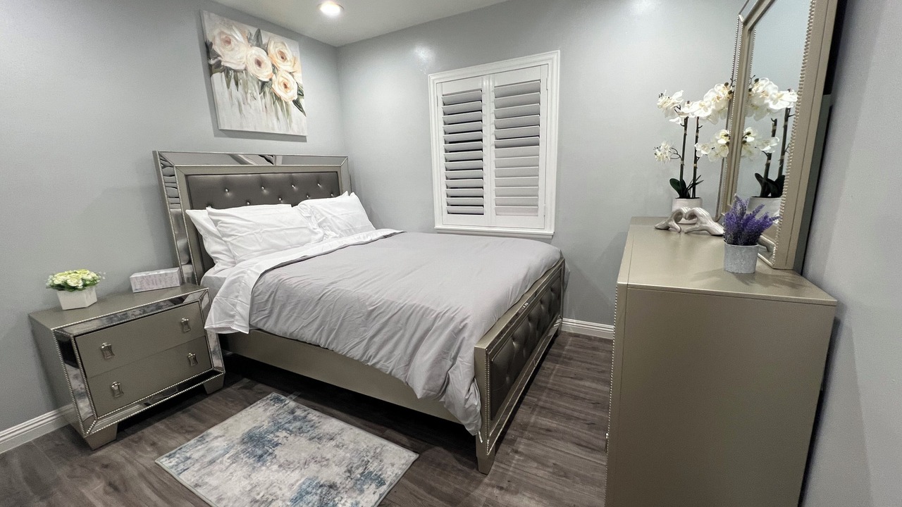 Photo of Bedroom in Midway City