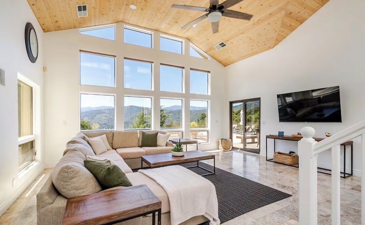 Photo of Livingroom in Carmel Valley