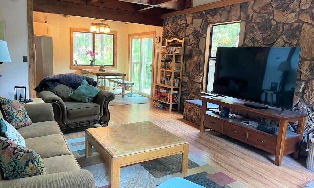 Photo of Livingroom in Cold Springs