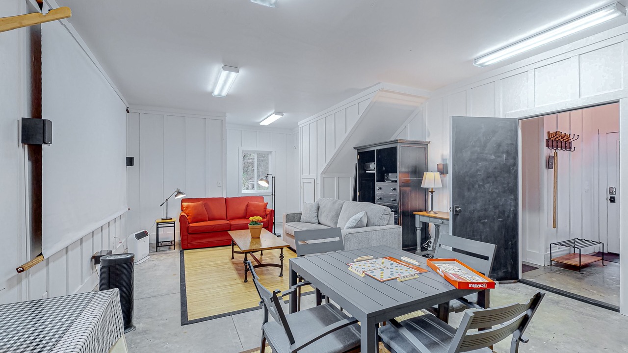 Photo of Livingroom in Shelter Cove