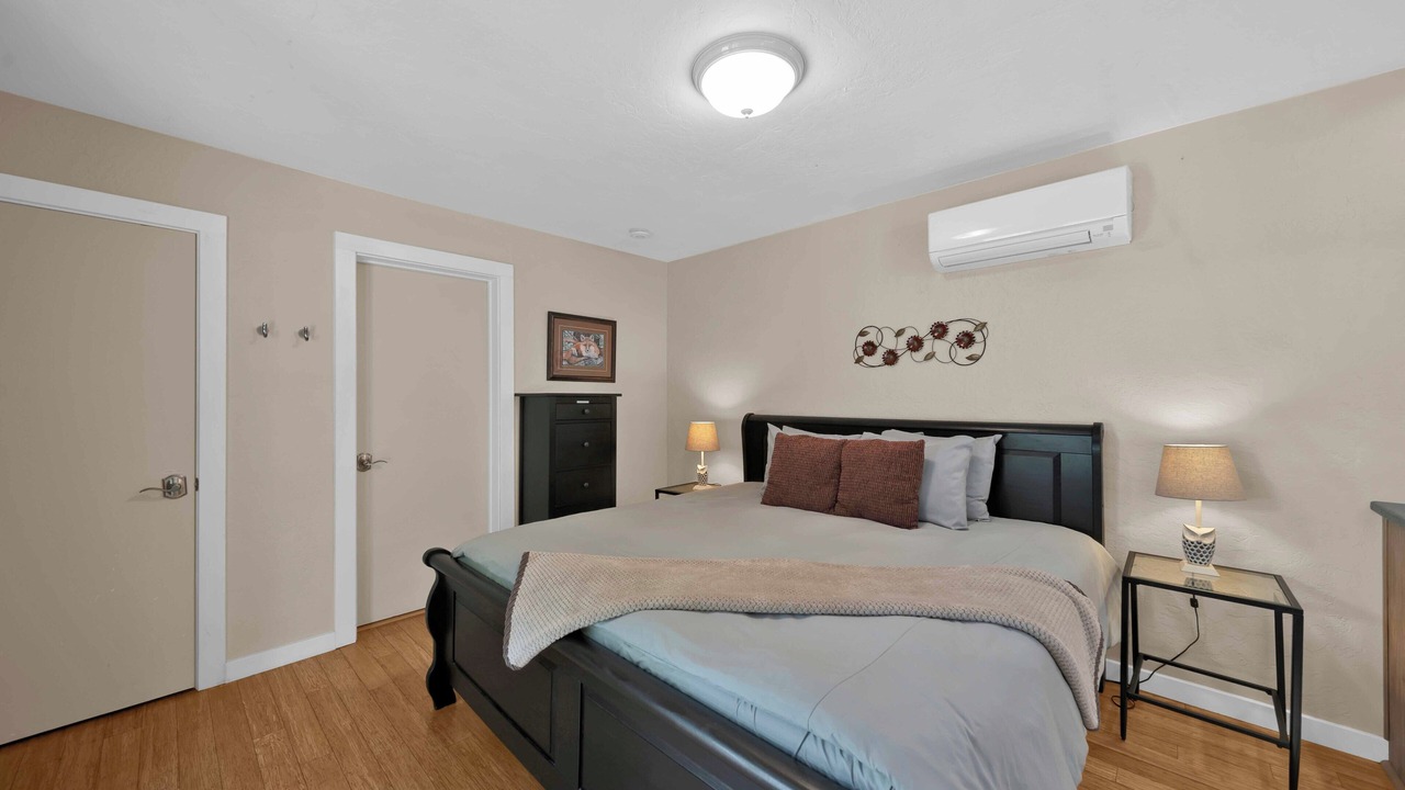 Photo of Bedroom in O'Brien