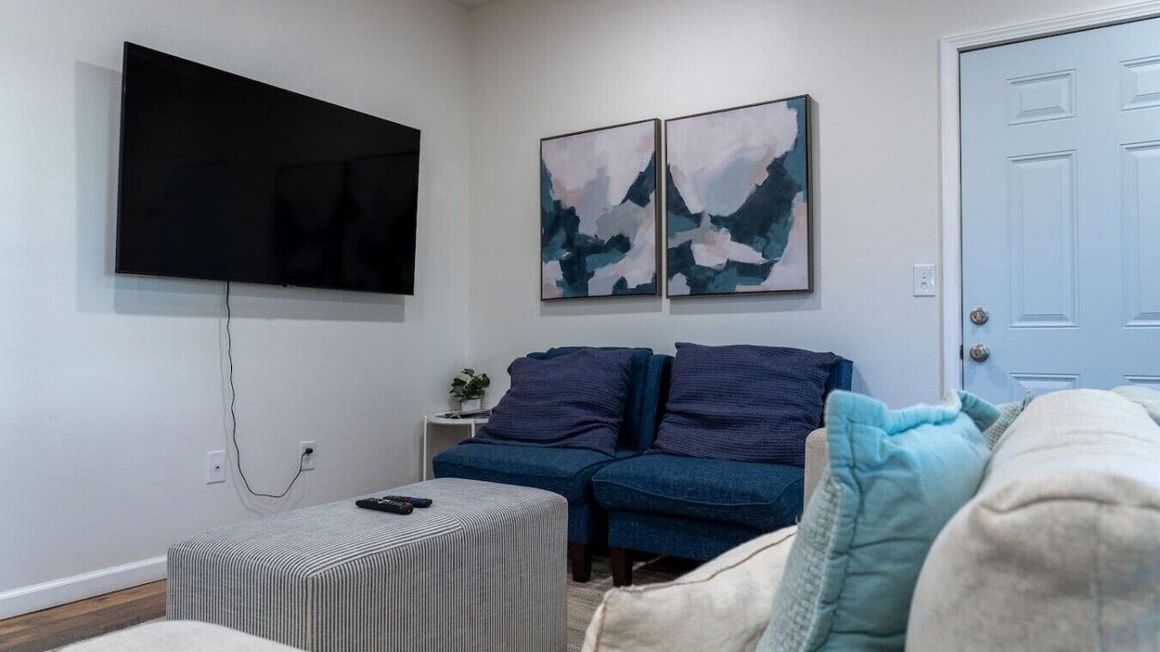 Photo of Livingroom in Crescent City North