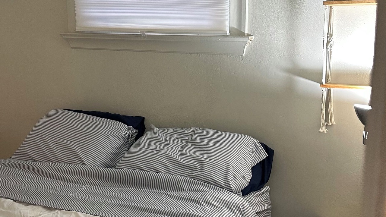 Photo of Bedroom in Oakland