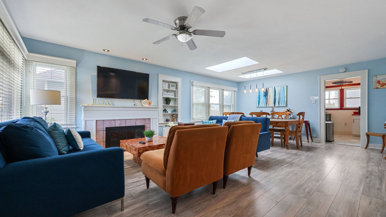 Photo of Livingroom in Townsite