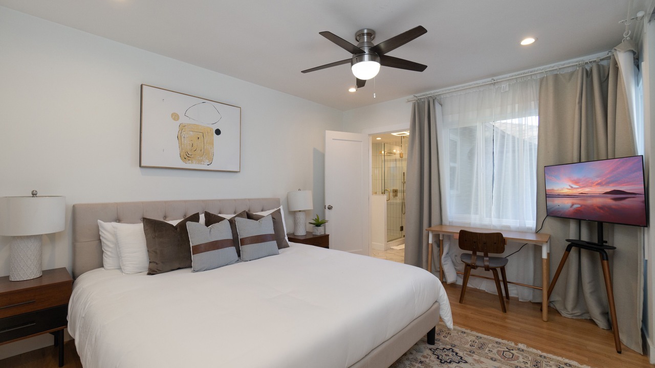 Photo of Bedroom in Valley Village