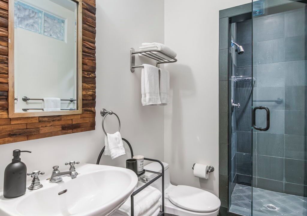Photo of Bathroom in Santa Monica Canyon