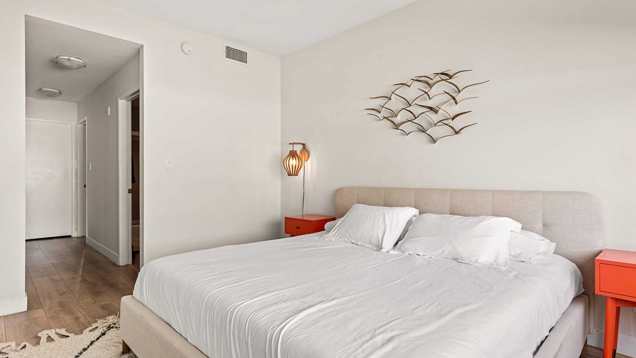 Photo of Bedroom in Sawtelle