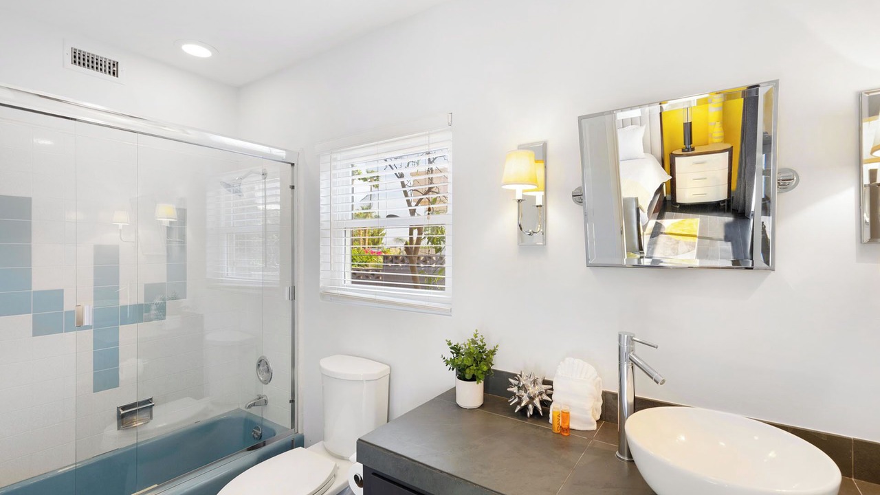 Photo of Bathroom in Chino Canyon