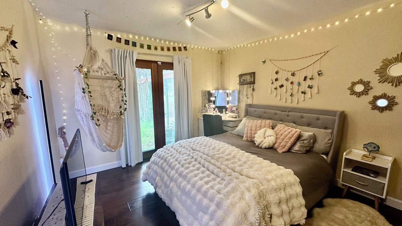 Photo of Bedroom in Freestone