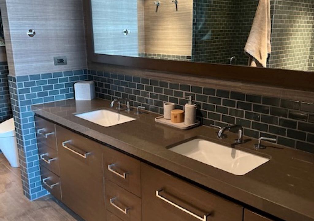 Photo of Bathroom in Downtown Los Angeles