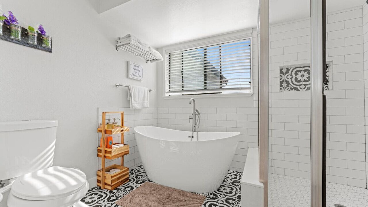 Photo of Bathroom in Discovery Bay