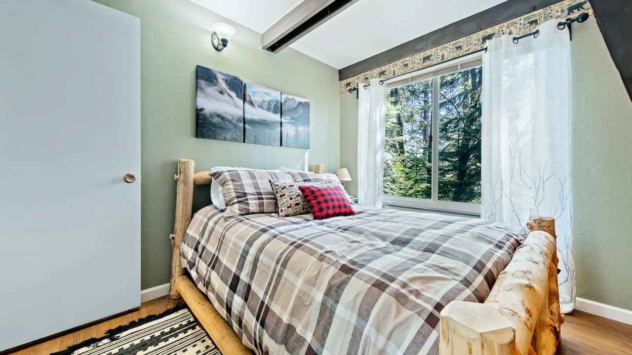 Photo of Bedroom in Fish Camp