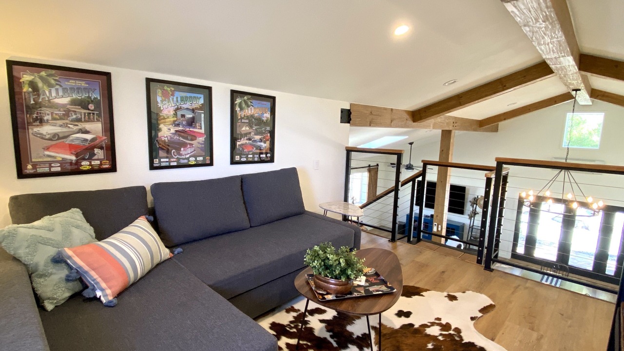 Photo of Livingroom in Rainbow CDP