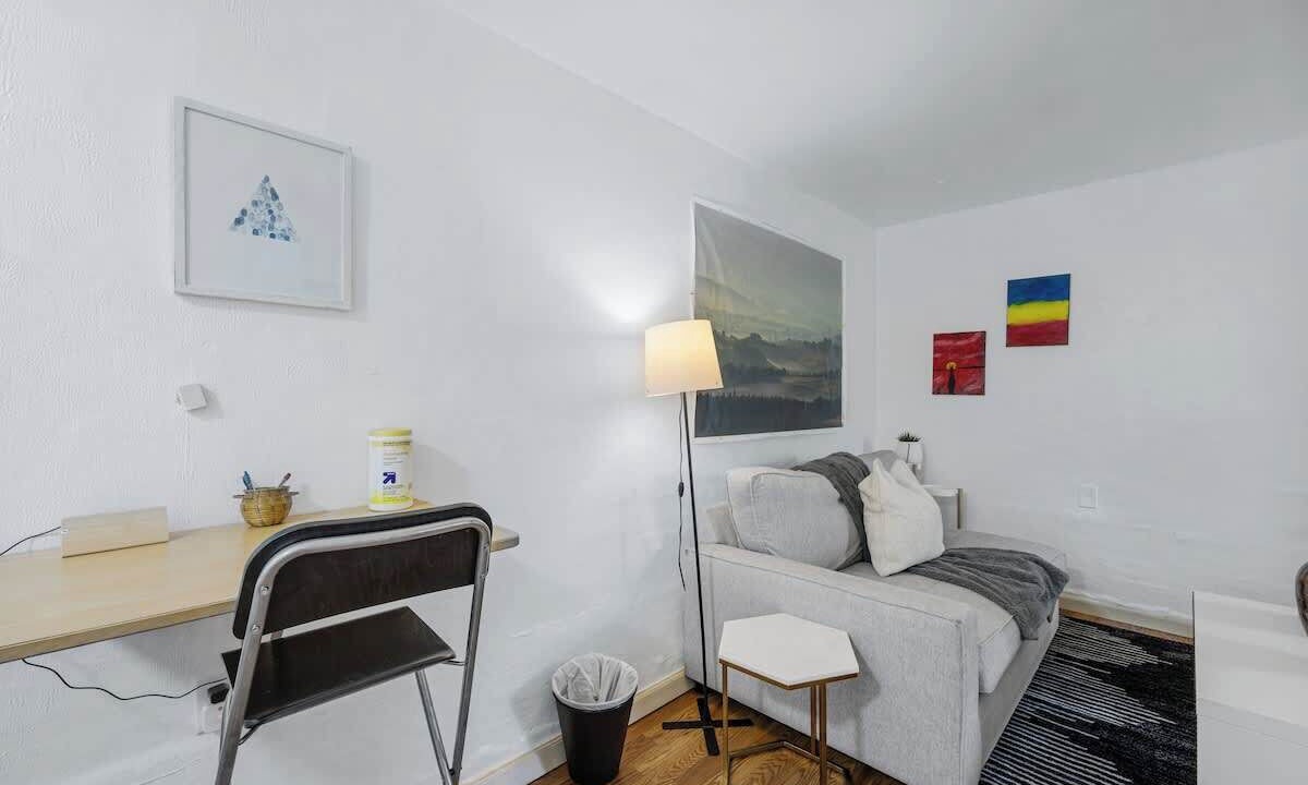Photo of Livingroom in North Berkeley