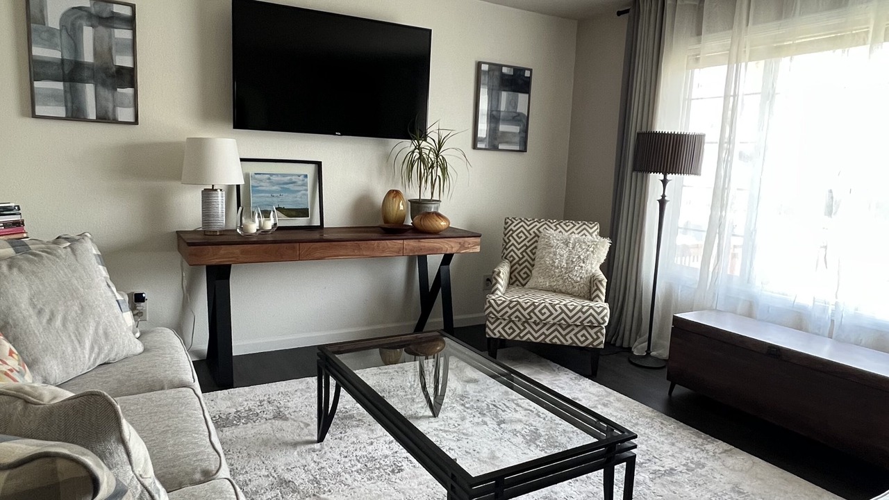 Photo of Livingroom in Rohnerville