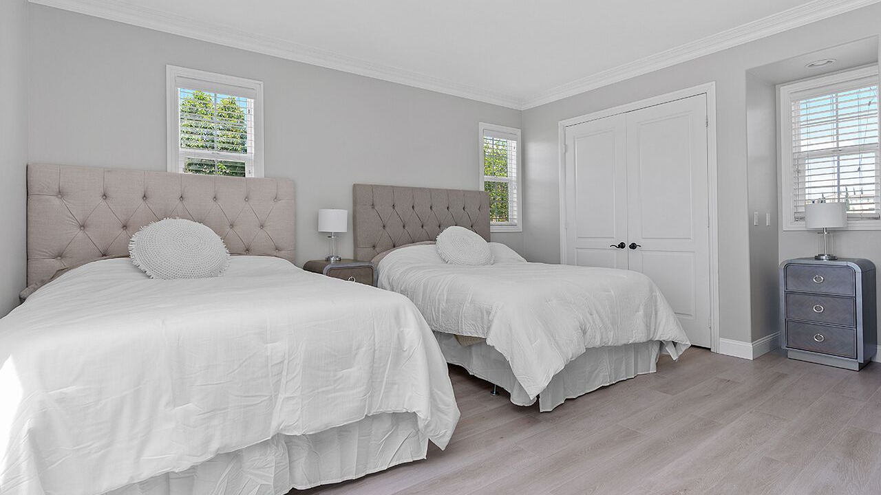Photo of Bedroom in Walnut