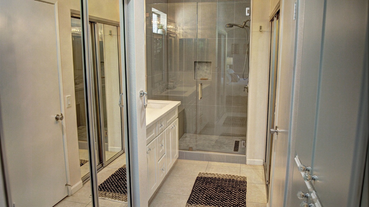 Photo of Bathroom in La Quinta
