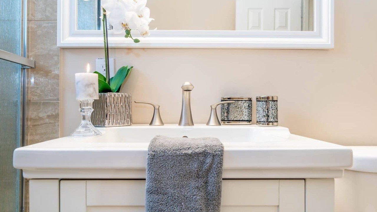 Photo of Bathroom in Cameron Hills