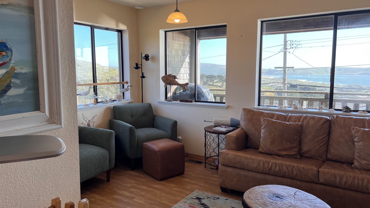 Photo of Livingroom in Dillon Beach