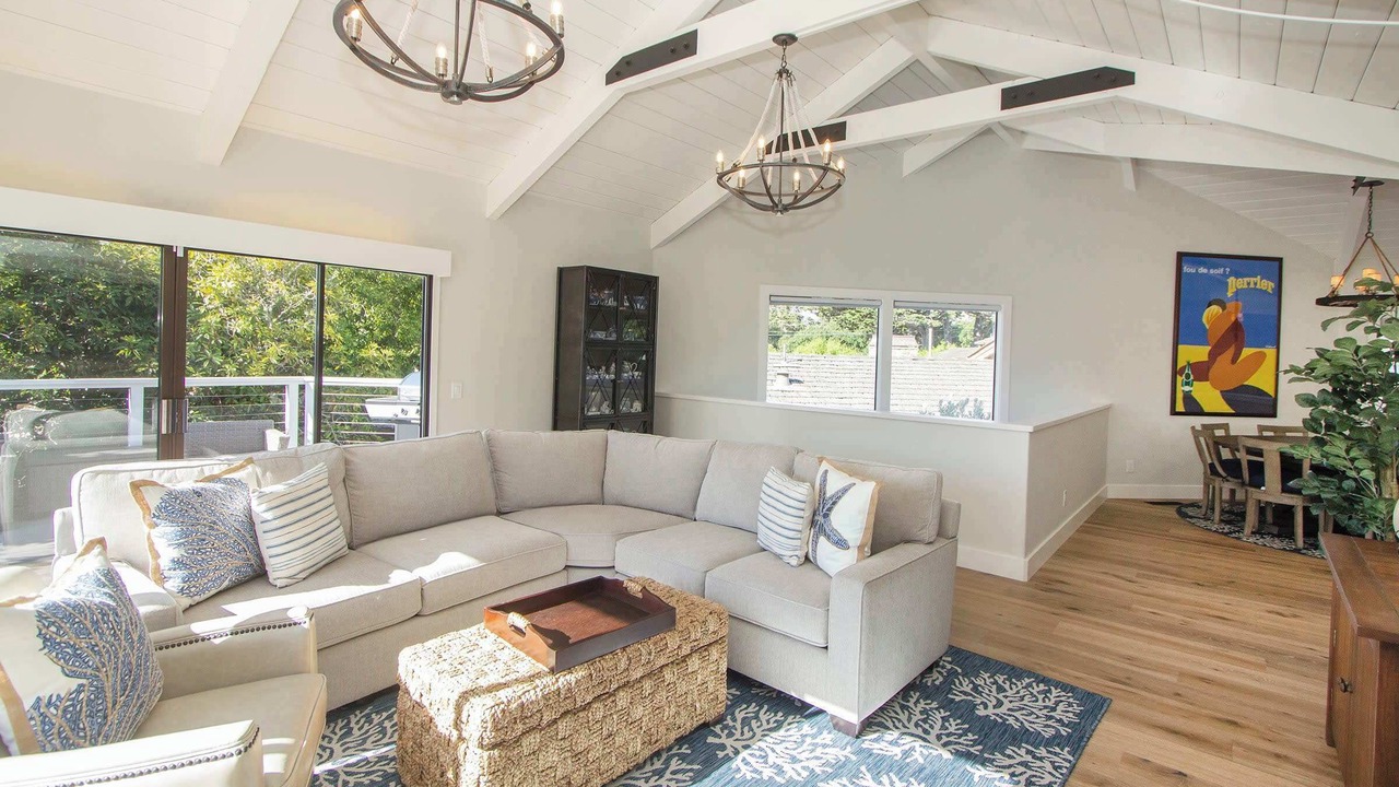 Photo of Livingroom in Carmel Point