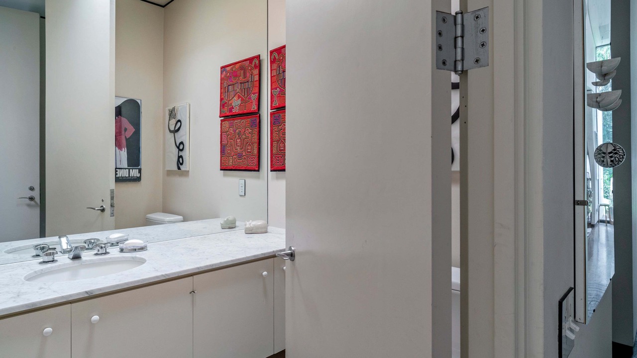 Photo of Bathroom in Golden Quadrangle