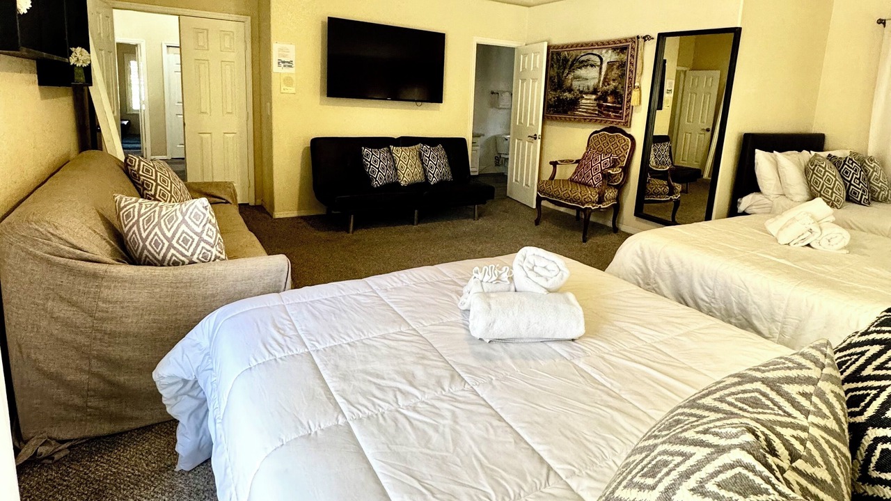 Photo of Bedroom in Canyon Gate