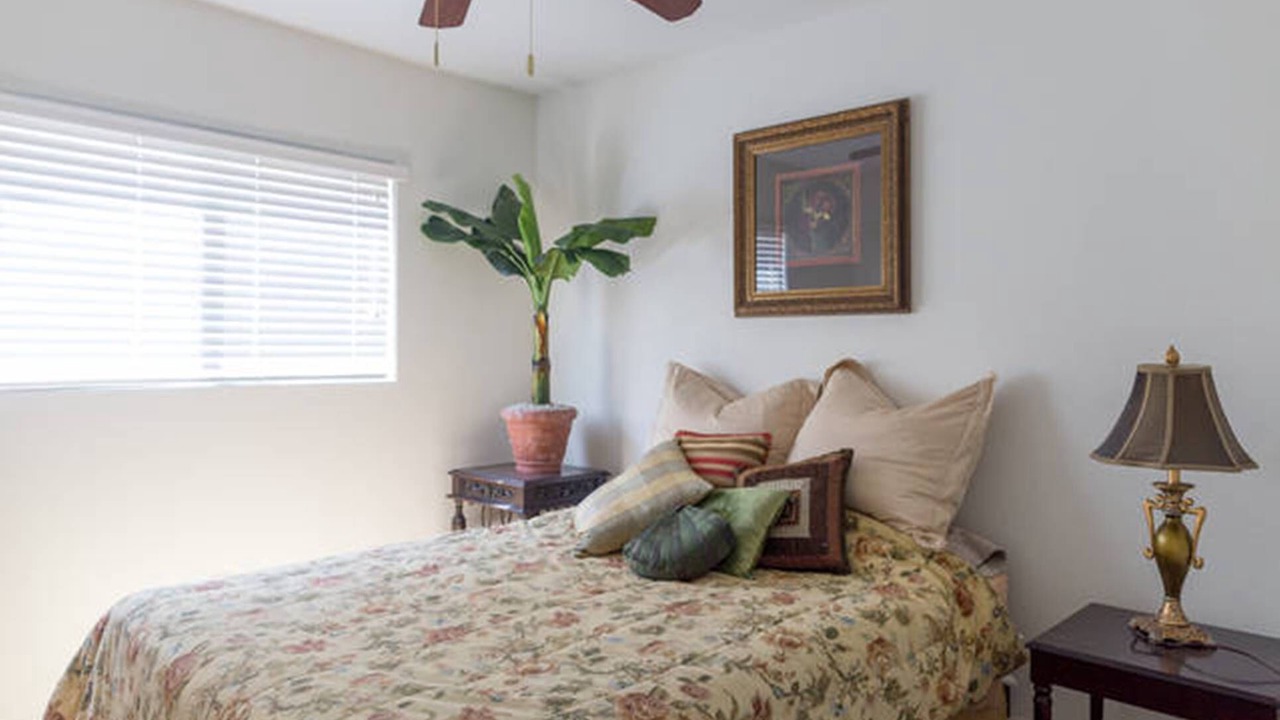 Photo of Bedroom in Enterprise