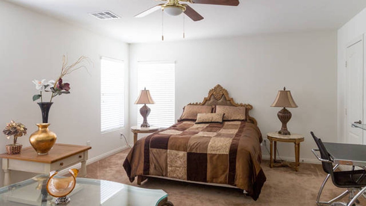 Photo of Bedroom in Enterprise