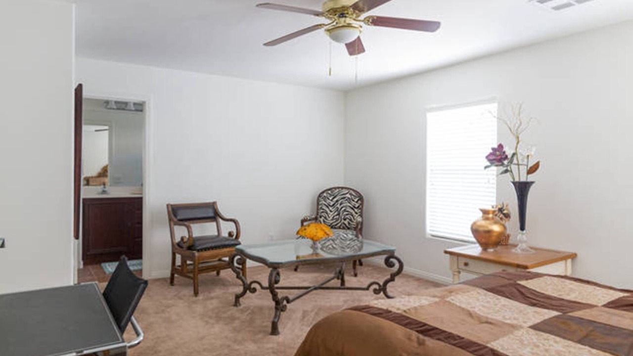 Photo of Bedroom in Enterprise