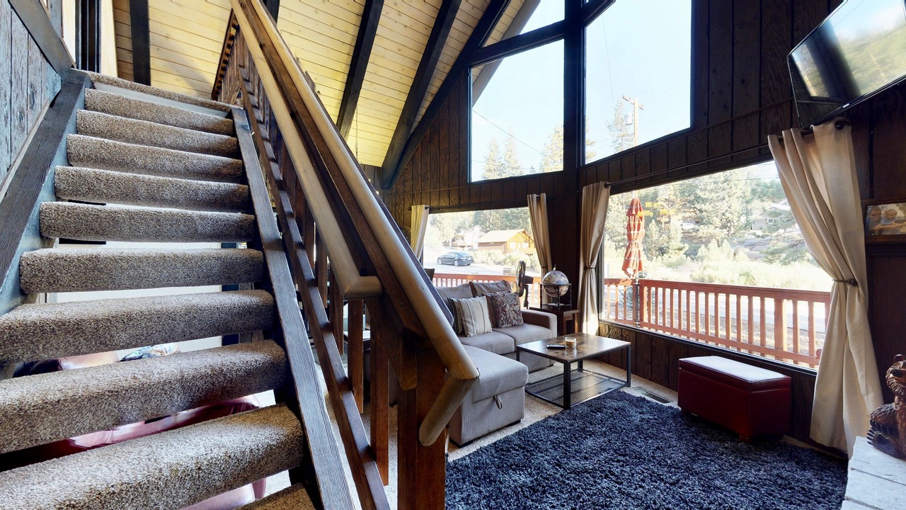 Photo of Livingroom in Upper Moonridge