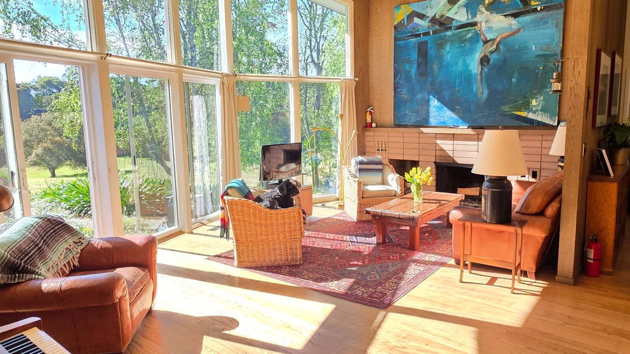 Photo of Livingroom in Bolinas