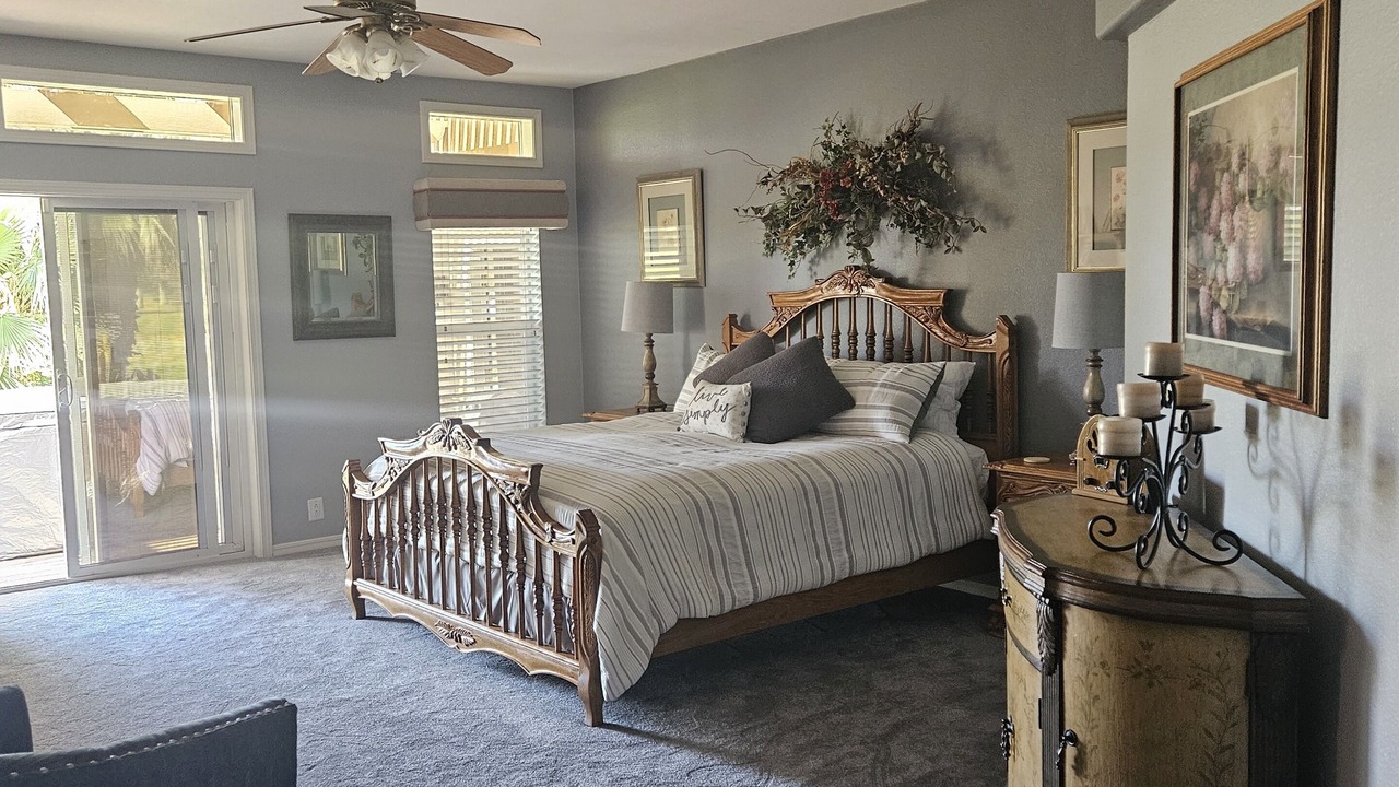 Photo of Bedroom in Needles