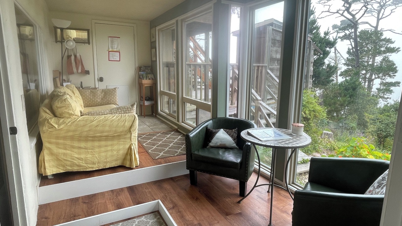 Photo of Livingroom in Carmel Woods