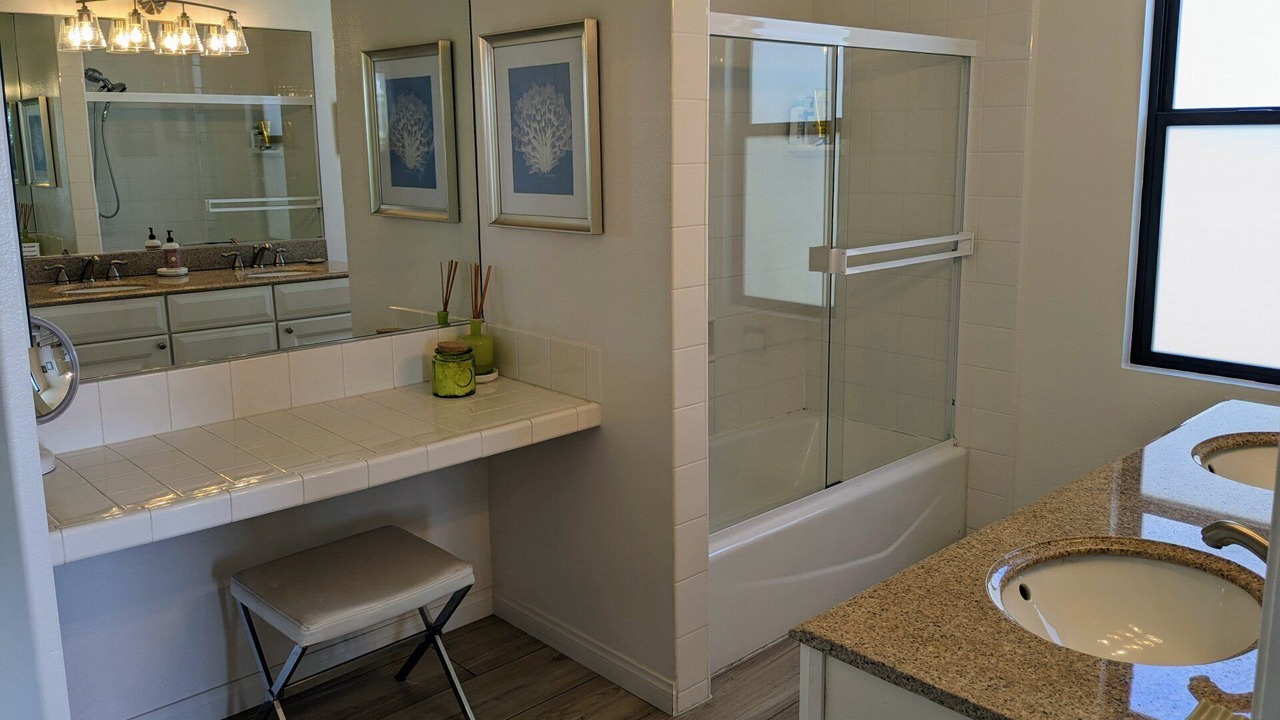 Photo of Bathroom in La Jolla Mesa