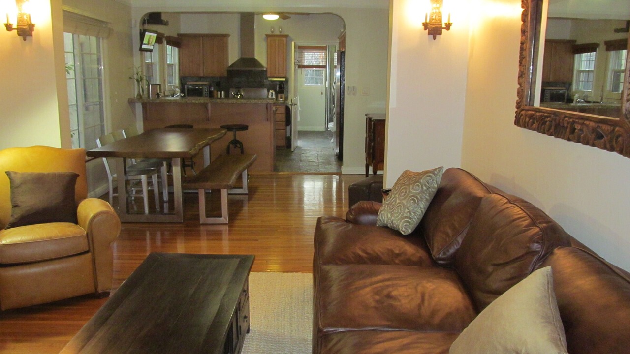 Photo of Livingroom in Beverly Grove