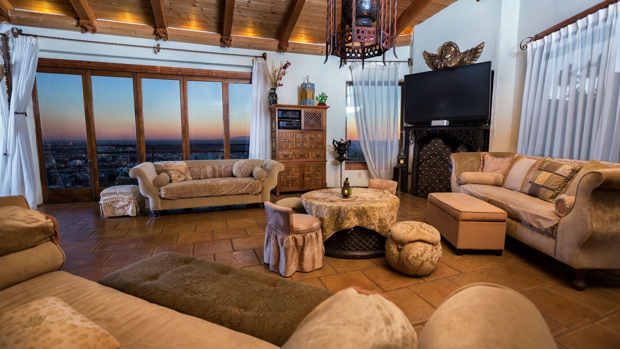 Photo of Bedroom in Hollywood Heights