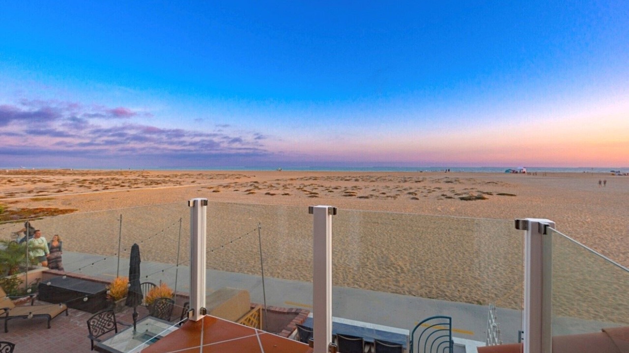 Photo of Patio Balcony in Balboa Peninsula