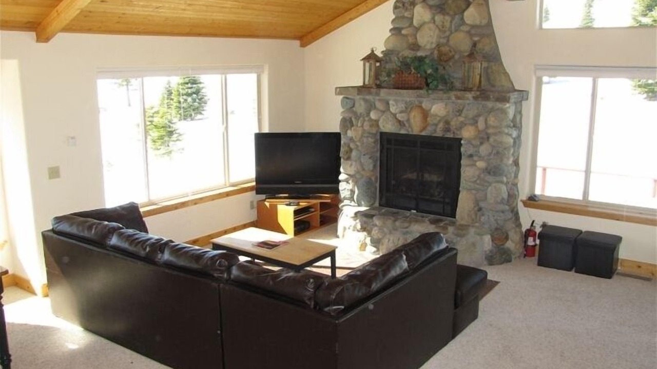 Photo of Livingroom in Truckee