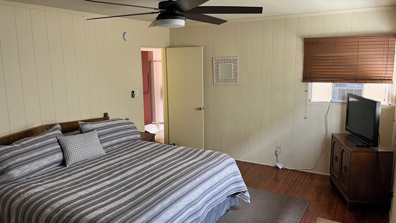 Photo of Bedroom in South Mission Beach