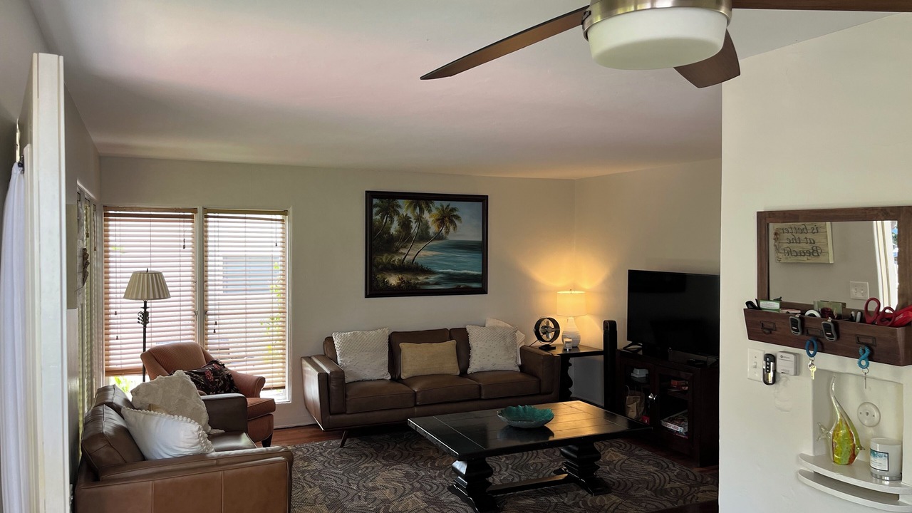 Photo of Livingroom in South Mission Beach