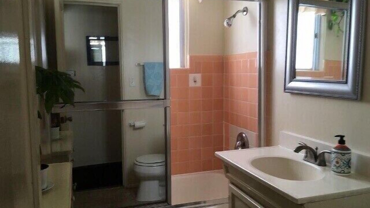 Photo of Bathroom in South Mission Beach