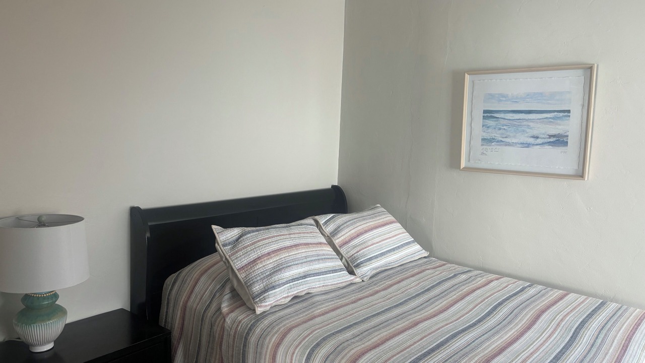 Photo of Bedroom in South Mission Beach